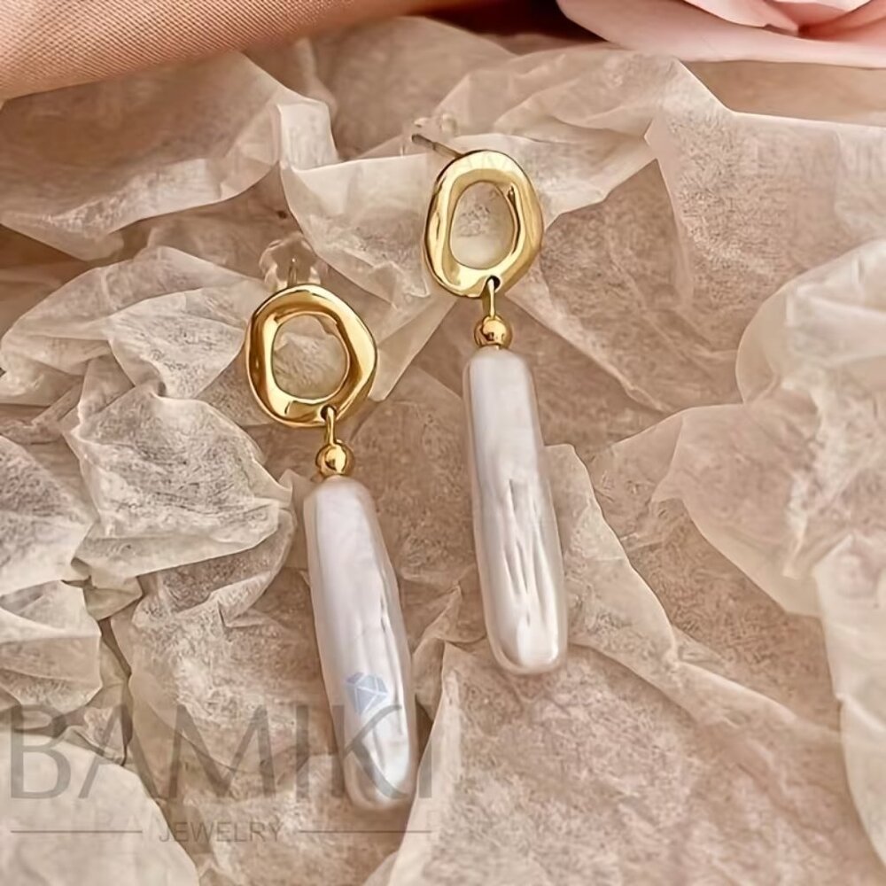 Freshwater Pearl Earrings White